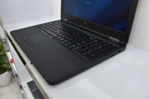 لپ تاپ  Latitude E5570